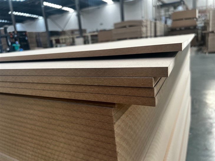 2440X3660MM Raw MDF Board suppliers